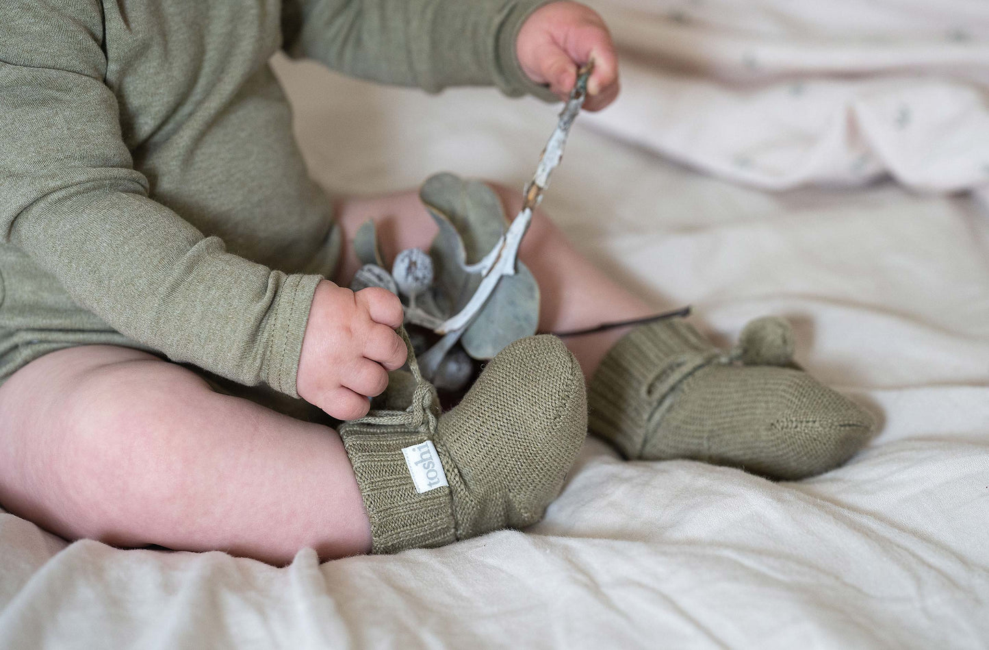 Toshi Organic Booties Marley Olive | Booties & Mittens | Bon Bon Tresor