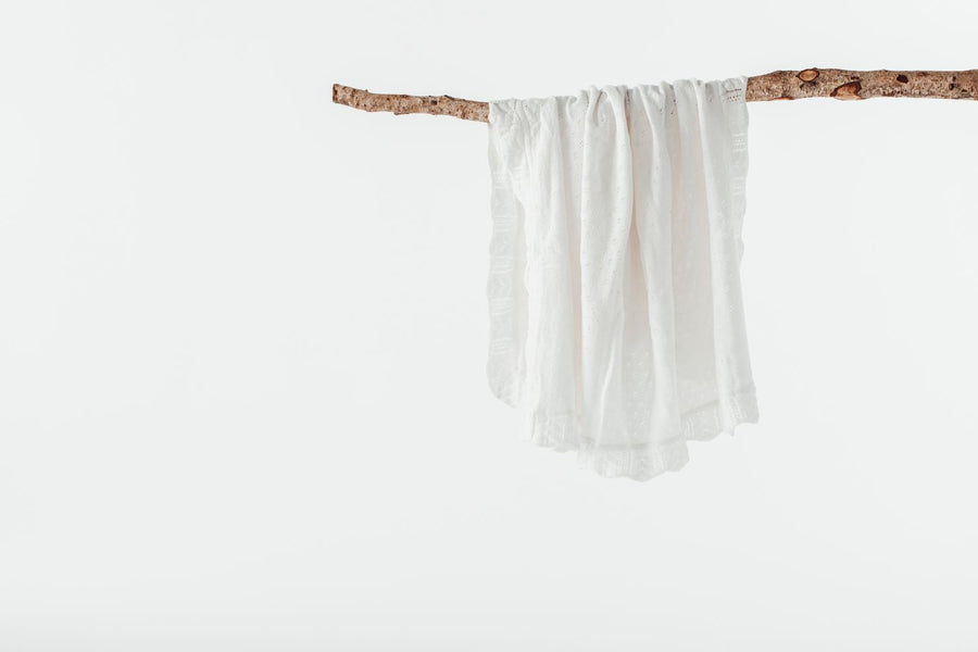 Aster and Oak White Ruffle Knit Blanket | Blankets | Bon Bon Tresor