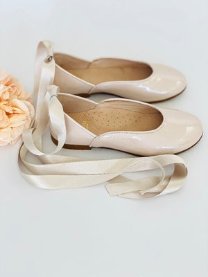 Chloe & Jule Prima Ballerina Patent Metallic Pearl | Dress Shoes | Bon Bon Tresor